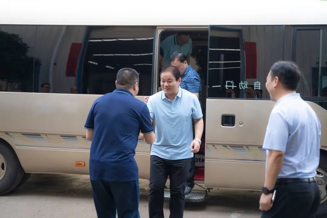 衡陽市委副書記、市長朱健一行赴朝陽集團進行考察